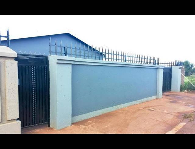 3 BEDROOM HOUSE FOR SALE IN PROTEA GLEN